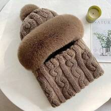 女士冬季二合一针织帽围巾套装 - 采用柔软舒适的毛绒针织面料制成，这款套装既可以当帽子也可以当围巾，饰有人造毛皮饰边和蓬松的绒球。 - 彩色 - 查看 6