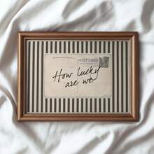 1pc Vintage Quote Canvas Wall Art Poster, "How Lucky We Are" Typography Print, Retro Postcard Style, Brown Stripe Aesthetic Wall Painting, Nostalgic Design, Canvas Wall Art, Suitable For Room Decor, Bedroom, Living Room, Home Decor, Room Poster, Apartment Wall Art, Warm Romantic Quote Art - Multicolor - View 3