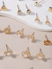 30 Pairs Assorted Metal Faux Pearl, Rhinestone, Bow, Flower, Square, Heart, Geometric Stud Earrings Set, Suitable For Everyday Casual And Work Wear - Yellow Gold - View 4