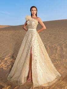 Faeriesty 这款优雅的单肩A字晚礼服，采用高开衩设计，尽显女性魅力，是婚礼、盛大晚宴、慈善舞会、颁奖典礼、奢华生日派对、情人节、新年夜等场合的理想之选。 - 香檳色 - 查看 7