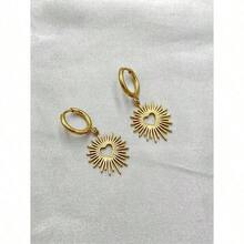 Hollow Out Heart Detail Sun Drop Earrings Valentines,Mom,Mother,Mother's Day,Gift - Vàng - Xem 5