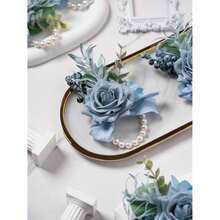 Meldel Dusty Blue Corsage And Boutonniere Set, Rose Boutonniere For Men, Prom Flower Wrist Corsage Bracelets, Homecoming Corsages Wristlet, Men Boutonnieres For Wedding Flowers Accessories Prom Suit,BlueWristCorsageandBoutonniereSet - 藍色手腕花和胸花套裝 - 查看 9