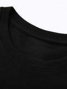 Unisex T-Shirt For All Occasions. 100% Premium Cotton, Gothic Style Print With Cat And Skull. Fast Delivery. - 黑色 - 查看 6