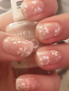 24片短方形白色花朵银色亚克力按压式美甲贴片，可爱铬合金凝胶美甲套装（包含：1瓶果冻凝胶和指甲锉），适合女性日常、约会、派对等场合。 - 彩色 - 查看 8