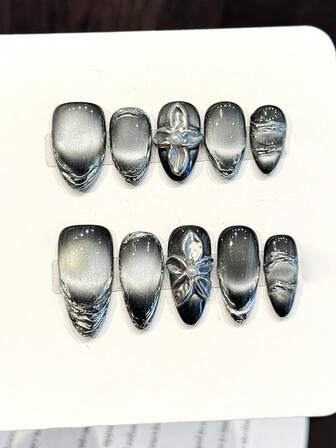 10 piezas de uñas postizas acrílicas hechas a mano de estilo futurista y metálico, de color gris plateado con flores metálicas 3D en estilo Y2K, de longitud corta/media y forma almendrada, puntas de uñas francesas de color plata cromado gótico punk, suministros para arte de uñas DIY, reutilizables, con pegamento de gelatina y lima de uñas, para festivales de música Y2K
