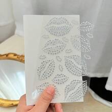 1pc Lip Design Rhinestone Face Sticker,1pc 3D Realistic Lip Design Self-Adhesive Glitter Crystal Face Gems Eye & Body Jewels For Women & Girls, Body Jewelry Gem Sticker Valentine's Day Gem Sticker ﻿