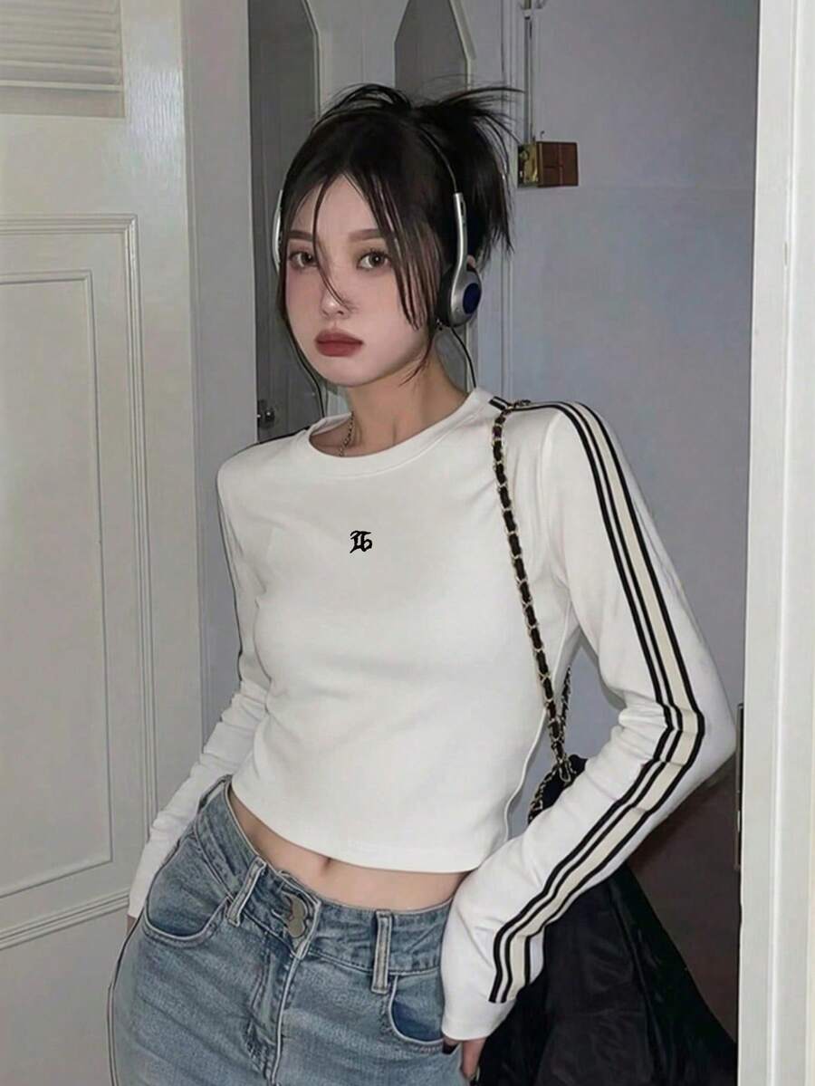 撞色条纹T恤，新款短袖修身女式上衣，休闲白色春季款 - 白色 - 查看 1