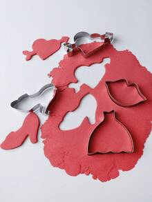 4pcs Stainless Steel Valentine's Day Heart Shaped Cookie Cutter Set - 4 Pieces Valentine's Day Cookie Cutters - Heart, Lips, Heart With Arrow, Double Heart High Heel Shoe Dress, Height 1.7cm, Valentine's Day - Multicolor - View 10
