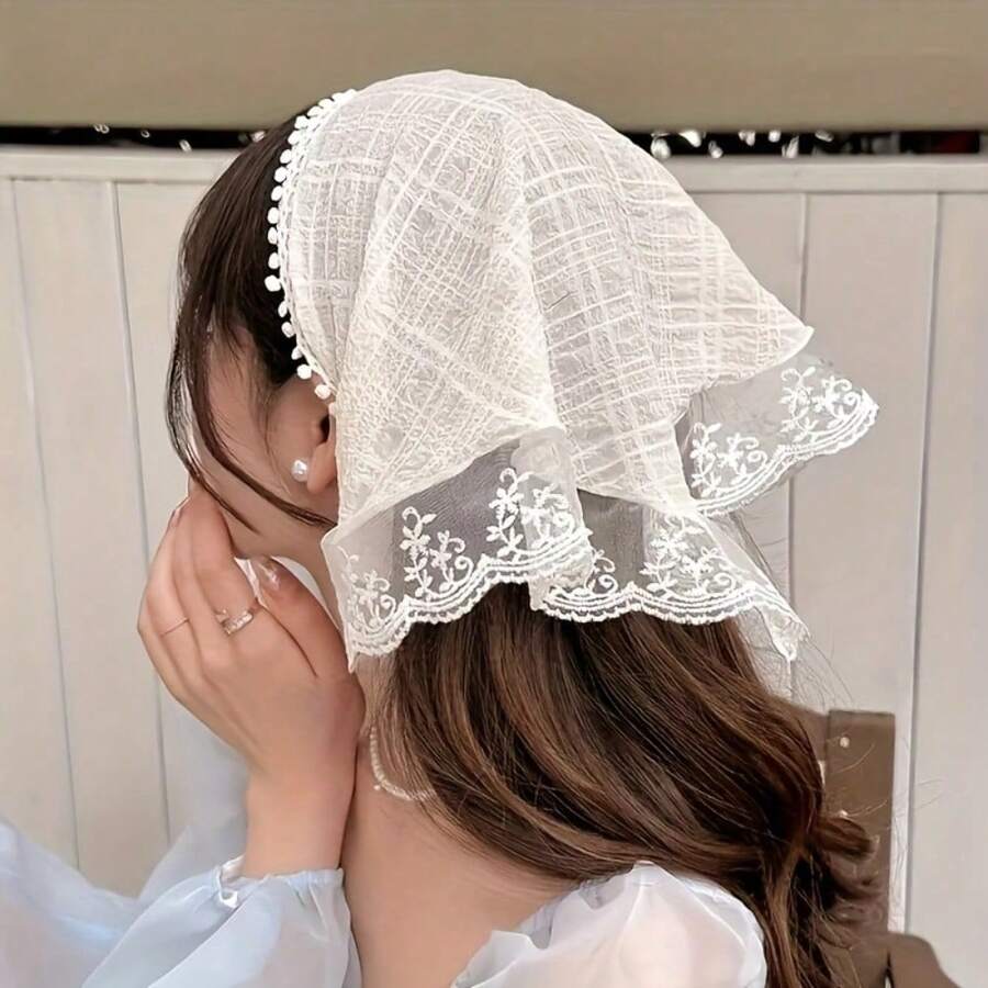 Effortlessly Elegant, Vintage French Lace Triangle Scarf - Women's Pastoral Style Bandana In Polyester Material, Featherless - 白色 - 查看 1