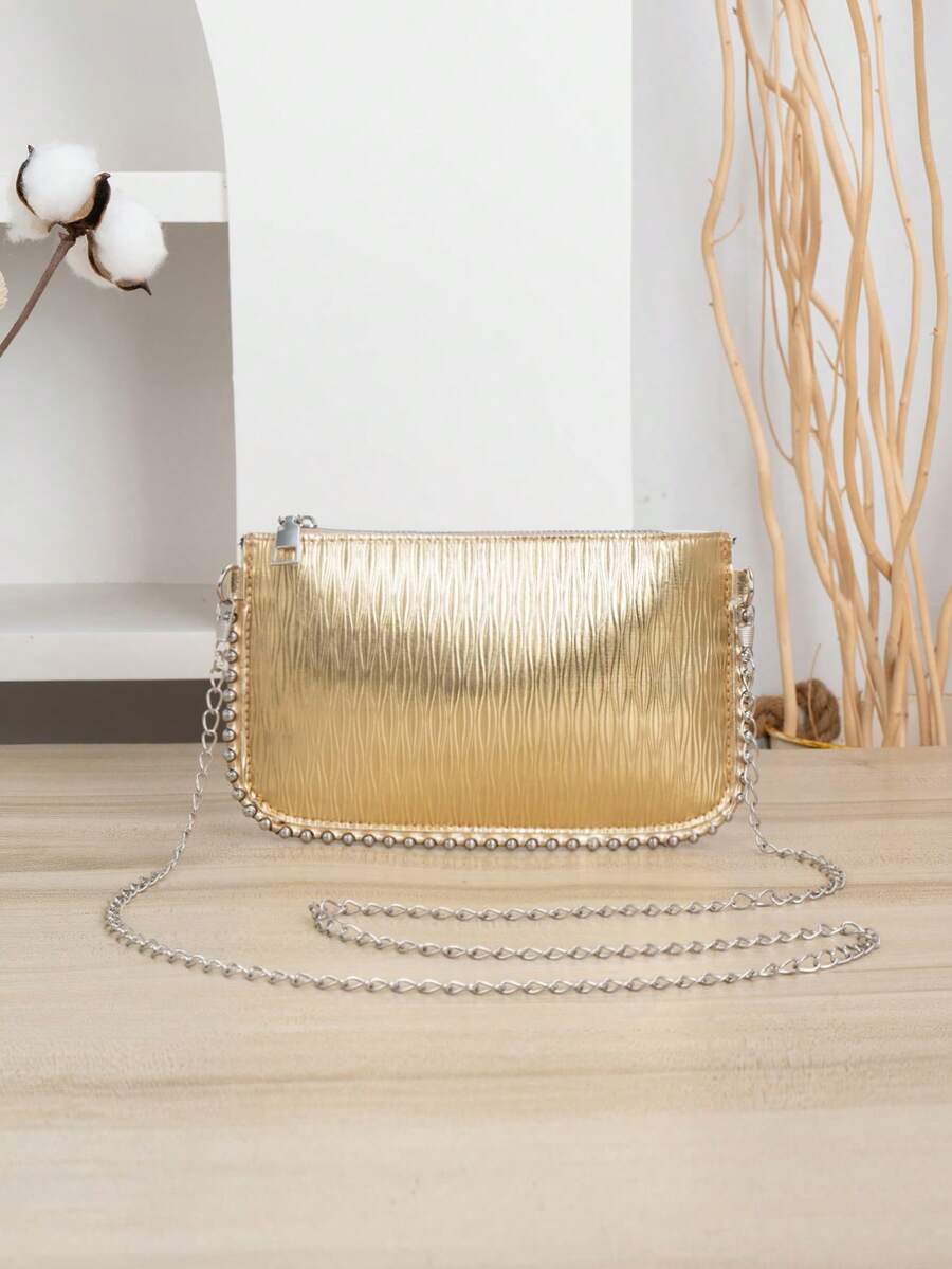 Diese einfache PU-Clutch-Tasche mit goldenem Diamantmuster kommt mit einer Metallketten-Schultergurte und kann auch als Münzbörse verwendet werden. Geeignet für Frauen und Mädchen, ist sie eine ideale Wahl für verschiedene Anlässe wie Abendgalas, Partys, Einkaufen, tägliche Fahrten und Reisen.
