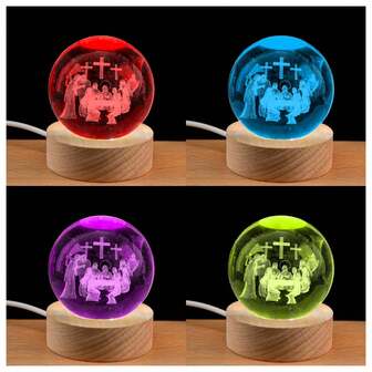 这款花朵图案水晶球夜灯是送给妈妈的完美礼物，也是情人节、圣诞节、感恩节和各种派对的理想装饰品。它同样也是送给动物爱好者的精美礼物，适合摆放在卧室、客厅和书房。这款USB供电的夜灯采用心形设计，搭配玻璃球造型，使其成为一件可爱的心形装饰品。