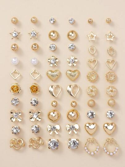 Ett set med 30 par enkla och moderiktiga örhängen med söta stjärn- och rosettmönster i flera stilar. Dessa örhängen i metall med konstpärlor är lämpliga som en festlig present till damer och kan bäras för vardagsbruk.