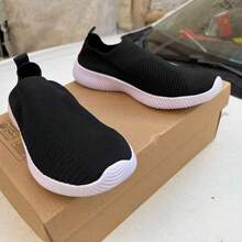 Versatile Soft Women's Sports Shoes, Suitable For Both Men And Women, Comfortable Casual, Suitable For Running And Fitness, Strong Barefoot Feel, Spring/Autumn - Black - View 4