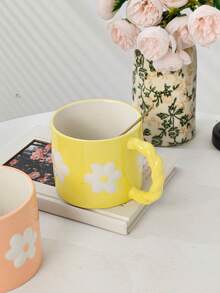 1pc Ceramic Coffee Mug, Embossed Daisy Flower Design Mug, Fresh And Cute Style, Suitable For Entertaining Guests, As Saudi National Day Gift, Home, Garden Or Afternoon Tea Use - Multicolor - View 2