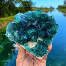 1块深绿色萤石，蓝绿色萤石矿石标记，原石矿石标记装饰标本，绿色晶体簇，家具客厅装饰，荧光效果极强，在阳光下会变色 - 彩色 - 查看 11