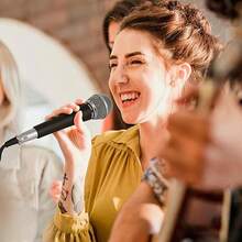 A High-Quality Handheld Wired Microphone With A Heart-Shaped Pickup Pattern, Providing Clear Sound Pickup, Is Perfect For Speeches. - Black - View 5