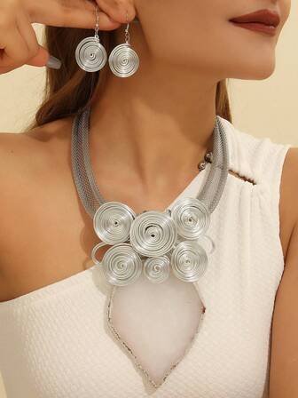 Conjunto de collar y aretes con forma de hoja de resina, de estilo bohemio, europeo y del medio oriente, con cadena tejida de alambre de aluminio grueso y multicapa, de diseño exagerado y dramático, para fiestas de noche y días festivos