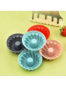 12个可爱创意南瓜造型随机颜色硅胶蛋糕模具，不粘材质，易脱模，耐热易清洗，特别适合蛋糕/甜点/果冻DIY，亲子烘焙/家庭聚会必备厨房烘焙工具，母亲节礼物，送给妈妈和闺蜜的最佳选择，厨房配件，厨房用品 - 彩色 - 查看 6