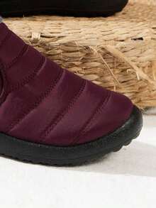 2025 Invierno Nuevas Botas de Nieve Cortas de Mujer con Forro de Felpa - Diseño Antideslizante, Muy Adecuadas para Uso al Aire Libre en Invierno.Botas a la Moda y Versátiles.Un imprescindible para el invierno, botas de Look Rojo Vibrante - Negro 2 - Ver 10