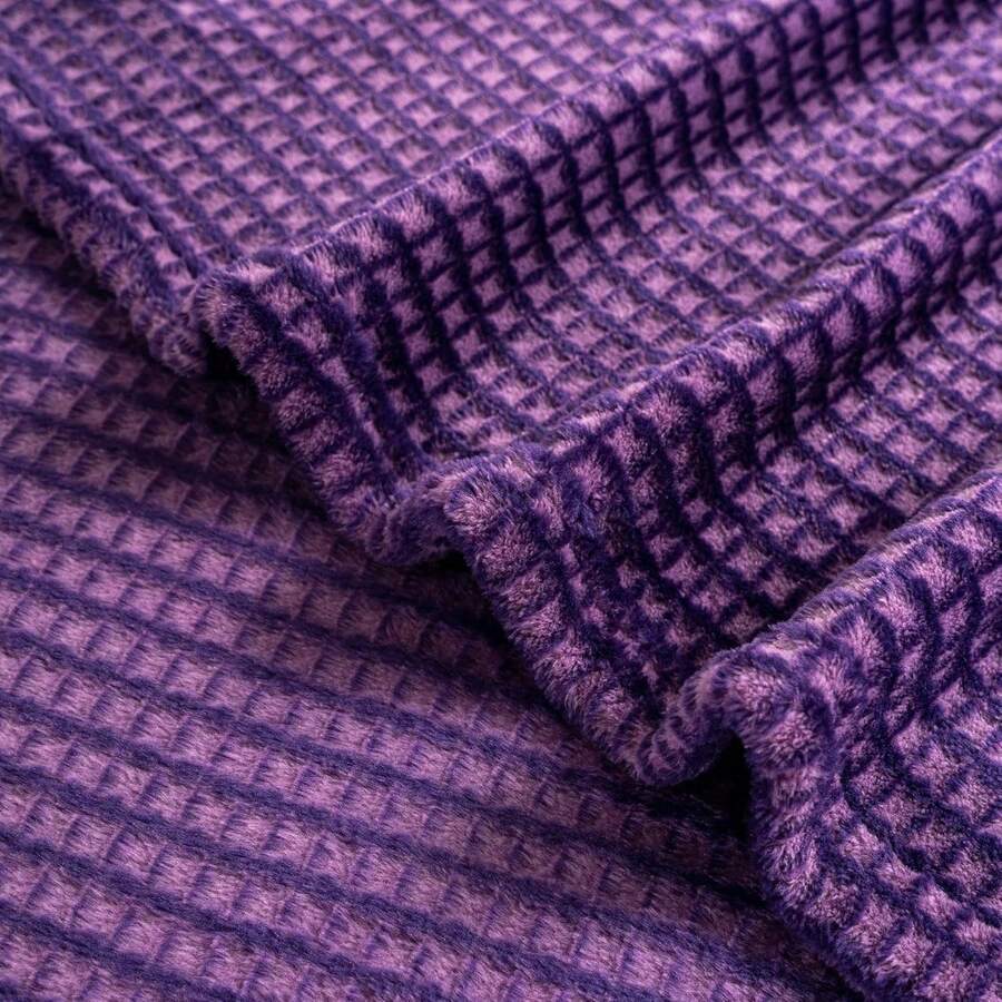 Oversized King Fleece Blanket 120x120 Inches, Seamless Soft Cozy 3D Jacquard Flannel Blanket 10'x10' Extra Large For Bed, Sofa, Couch, Travel & Camping, California King Throw, Purple - Wave CT21NV - 紫色 - 華夫餅 - 查看 1