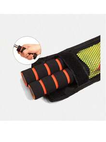 一套专业足球裁判装备 - 红黄牌、哨子、边线旗、足球训练及比赛用具 - 彩色 - 查看 6