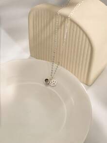 1pc Customized Photo Projection Necklace, Stainless Steel Round Photo Necklace, Personalized Photo Projection Necklace With Cat Paw Accessory Combination, Stainless Steel O-Chain Photo Projection Necklace For Women, Memorial Gift For Family/Partner/Friends