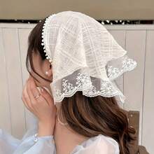 Effortlessly Elegant, Vintage French Lace Triangle Scarf - Women's Pastoral Style Bandana In Polyester Material, Featherless - 白色 - 查看 3