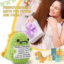 1件迷你励志圣诞恐龙礼物，手工钩织，可作为礼物送给男朋友、女朋友、同事，鼓励家人、生日、圣诞节礼物，也可用于交换礼物、圣诞节、秘密圣诞老人等场合。 - 彩色 - 查看 4