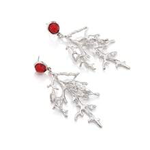 1 Pair Vintage Gold Coral Branch Earrings, Red Round Coral Stone Long Dangle Earrings, Asymmetrical Textured Coral Pendant Earrings, Bohemian Ocean Style Women Earrings