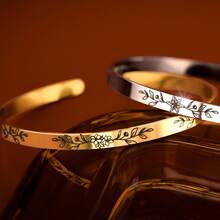 1pc Personalized Gold Bracelet, Engraved Stainless Steel Birthday Flower Bracelet, Valentine's Day, Birthday Gift, Easter Gift, Mother's Day Gift For Mom, Custom Bracelet, Anniversary Gift (Small Gift Box Included) - Multicolor - View 3
