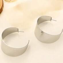 1 Pairs Chunky Gold Wide Large Round Statement Hoop Earrings For Women Non Tarnish, Vintage Minimalist Thick Circle Earring  Party Prom Y2k Jewelry Gift Stylish And Elegant, A Must-Have For Valentine's Day Dates - 銀色 - 查看 6