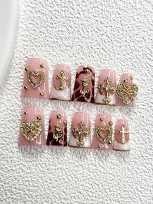 10片欧美风美甲贴纸，包含金色十字架、镂空爱心、玫瑰、蝴蝶结等美甲配件，不对称金色水钻设计，手工绘制金边，红白指甲油，附赠美甲工具（1片果冻贴纸+1把指甲锉），3种尺寸可选，杏仁形美甲贴片，手工按压式美甲。 - 彩色 - 查看 11