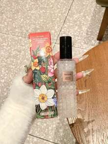 1瓶100毫升梦幻系列香氛喷雾，限量版室内/室外香薰空气清新剂，多层舒缓怡人的喷雾，持久散发自然清新迷人香气，适合约会、派对、聚会、旅行、度假、居家、酒店、办公室等场合，是馈赠家人、亲戚和朋友的理想之选。 - 夢幻噴霧 - 查看 8