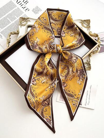 1条女士时尚波点小丝巾，可作装饰领巾、发圈或头巾使用