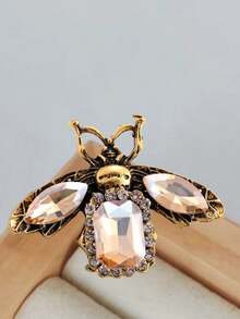 1pc Vintage Baroque Bee Brooch - Gold Tone Zinc Alloy Insect Pin With Multi-Faceted Gemstone Inlay, Elegant Court Style Accessory Suitable For Casual/Party Attire, Luxury & Refined Fashion Item For Women, Great For Girlfriend Gatherings, Birthday Parties, Retro-Themed Galas, Halloween Jewelry Decor, Bag Charm, Office Accessory