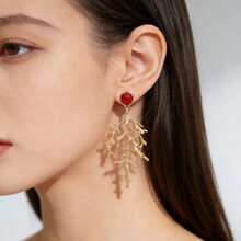 1 Pair Vintage Gold Coral Branch Earrings, Red Round Coral Stone Long Dangle Earrings, Asymmetrical Textured Coral Pendant Earrings, Bohemian Ocean Style Women Earrings