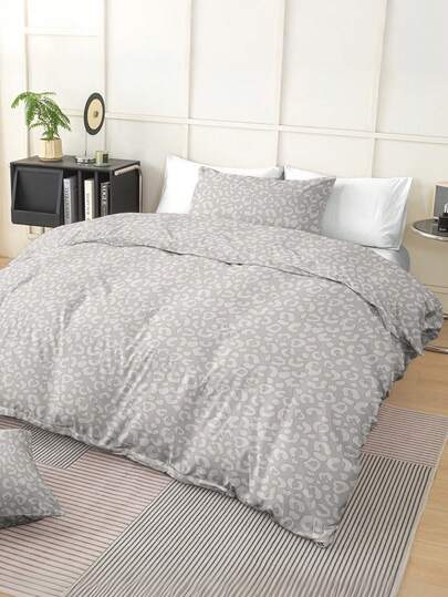 3pcs Leopard Spots Print Duvet Cover Ultra-Soft Breathable Premium Microfiber Fabric, All-Season Versatile Bedding Machine Washable Fade Resistant Pilling Free Shrink Proof Wrinkle-Resistant, It Perfectly Complements Minimalist, Nordic Minimalist And Modern Minimalist Aesthetics,Easy Care Bedding Set For King/Queen/Full/Twin Size, Perfect For Home Dorm Apartment Guest Room Vacation Rental & Gift-Giving