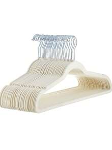 Am az on Basics - Ganchos delgados de terciopelo, antideslizantes, color Beige/Plateado, Paquete de 30 - Blanco - Ver 6