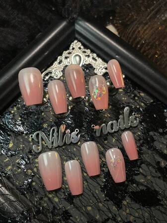 10 st. korta akrylnagelkit med kista, rosa naglar, rosa tie-dye, handritad geometrisk mönsterdesign, söt flickors Y2K-stil bärbara nagelkonstset, lämplig för kvinnor och flickor, perfekt för användning vid festivaler, vardagsliv, sammankomster, fester och andra tillfällen (inklusive: en bit gelélim och en friktionsremsa) nagelartiklar