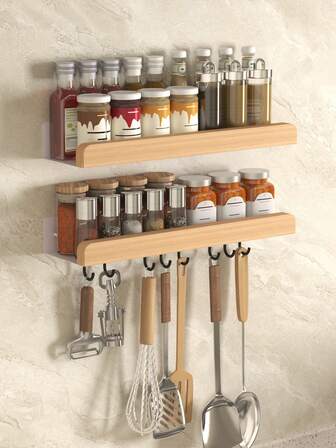 1 pieza Estantería para especias, organizador de almacenamiento de cocina montado en la pared con barandilla de madera y 8 ganchos, soporte para frascos de especias, condimentos y utensilios de cocina que ahorra espacio, instalación con tornillos o autoadhesiva, estantería de almacenamiento práctica para el hogar, accesorio para el hogar