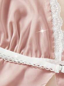 情人节礼物蕾丝缎面性感内衣套装 - 吊带开衩文胸和弹力短裤 - 女士贴身睡衣