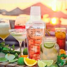 OGGI - Coctelera transparente de 24 onzas/ 700 ml construccion de plastico transparente duradero colador integrado mezclador ideal para bebidas en el hogar kit de camarero accesorios esenciales - Claro - Ver 3