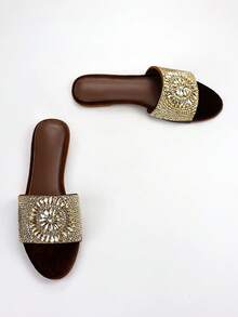 Sandal đế bằng sang trọng màu vàng sâm panh đính đá 3D họa tiết hoa, chất liệu nhung nâu, mũi tròn, thoải mái, thích hợp cho nữ, dự tiệc và các dịp xuân hè. - màu nâu - Xem 4