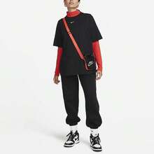 Nike Sportswear 宽松圆领短袖T恤，带Logo，女款，黑色 - 米色 - 查看 6