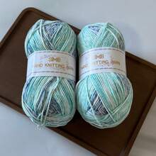 2件 100g/件 5層彩虹牛奶棉，手工編織仿棉線，長距離染色工藝，手工DIY產品，總重200g。觸感柔軟，編織順滑，耐褪色，抗起球。每球約220m±239yds - 彩色 - 查看 12