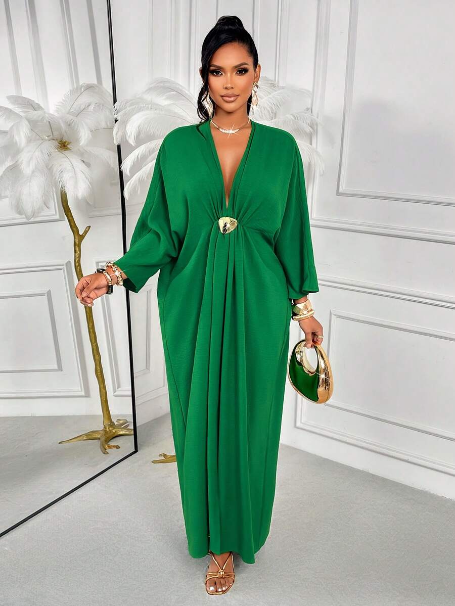 AIJ Amarilo 女士优雅性感深V领连衣裙 - 精致金属搭扣，宽松版型 - 綠色 - 查看 1