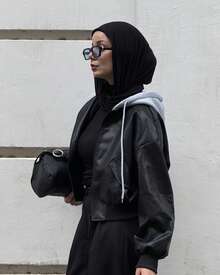 DAZY 女士休闲撞色落肩长袖拉链连帽宽松外套，春秋季皮夹克 - 黑色 - 查看 2