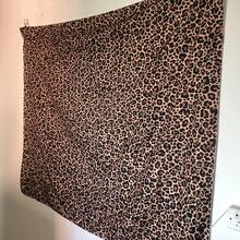 1pc Leopard Print Tapestry, Polyester Hanging Wall Decor For Living Room, Bedroom, Office, Home Decoration, Party, Rectangular Printed Kitchen Wall Hanging Cloth With Drape, Comes With 3 Wall Nails And 2 Clips - Multicolor - View 10