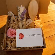 1 Set Gift Box, Elegant Women's Gift Set Includes Greeting Card, Candle, Preserved Flower, Comb And Hair Tie, Suitable For Valentine's Day, Birthday, Wedding, Party, Birthday Gift, Gift For Her, Daily Gift And Surprise For Friends - Multicolor - View 4