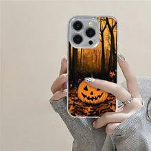 Calabaza sonriente en un bosque otoñal oscuroFunda de teléfono magnética Funda para teléfono con escena de naturaleza encantada. El regalo perfecto para cualquier ocasión. Compatible con fundas , - Succión magnética transparente - Ver 7